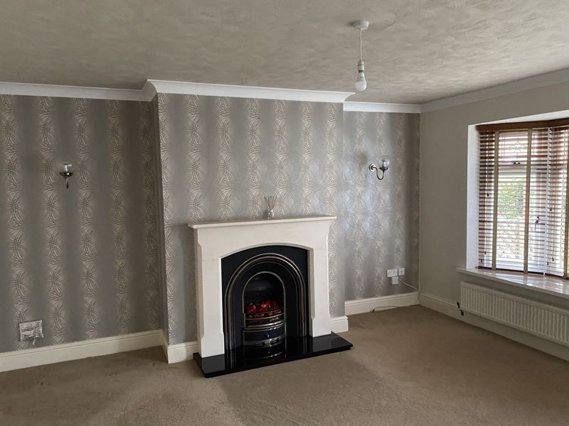 Lounge- click for photo gallery